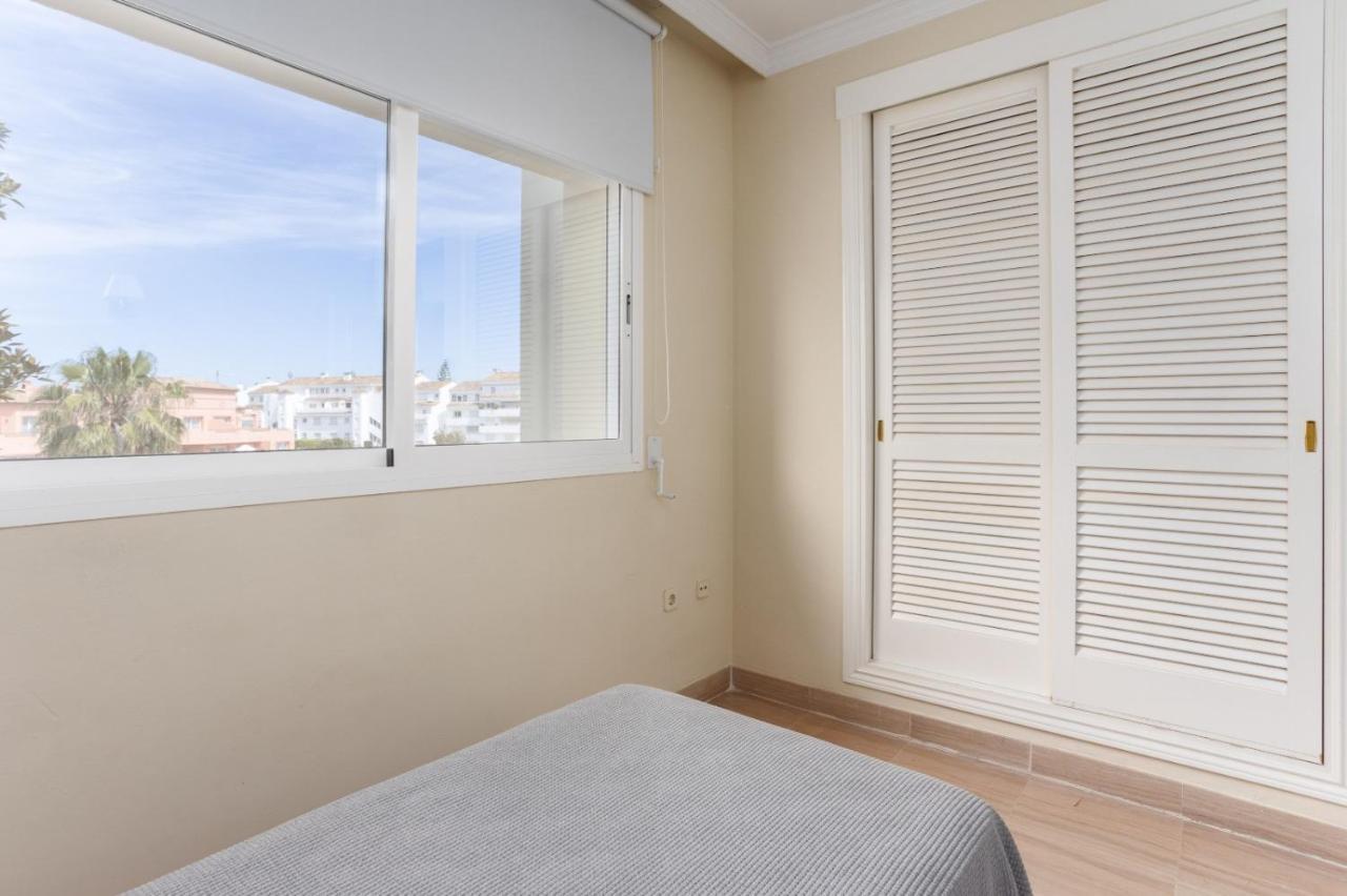 Homeforguest Front Line Beach Apartment In Hacienda Playa Марбеля Екстериор снимка