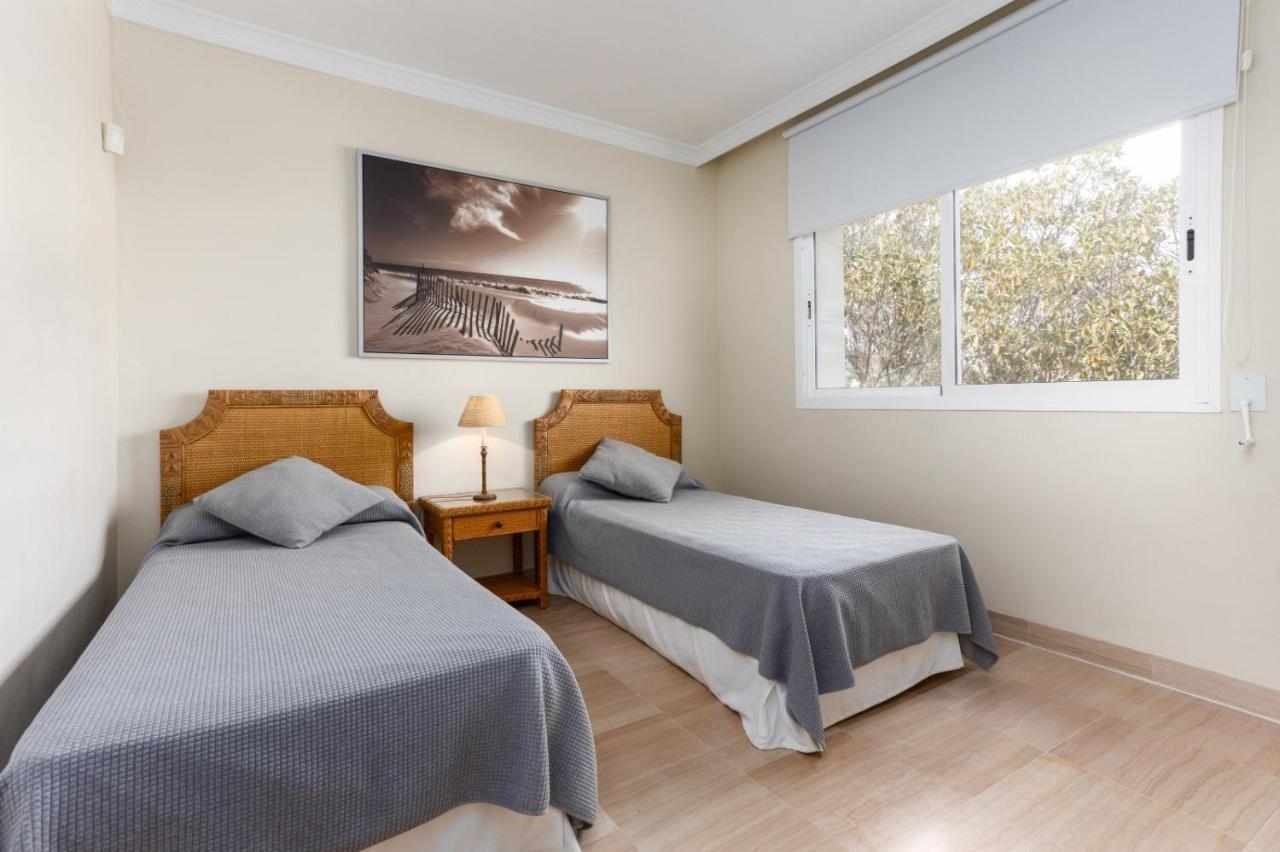 Homeforguest Front Line Beach Apartment In Hacienda Playa Марбеля Екстериор снимка